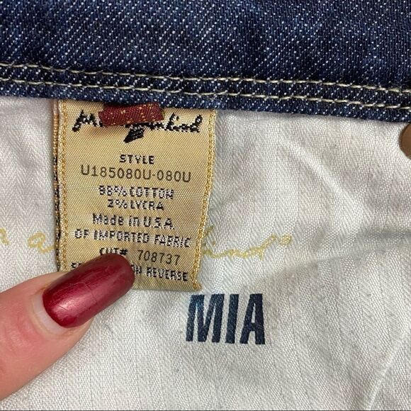 7 for All ManKind | Mia Stretch Capri’s - Picture 9 of 10